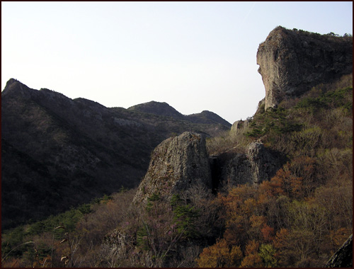 내원궁에서 바라본 선운산 